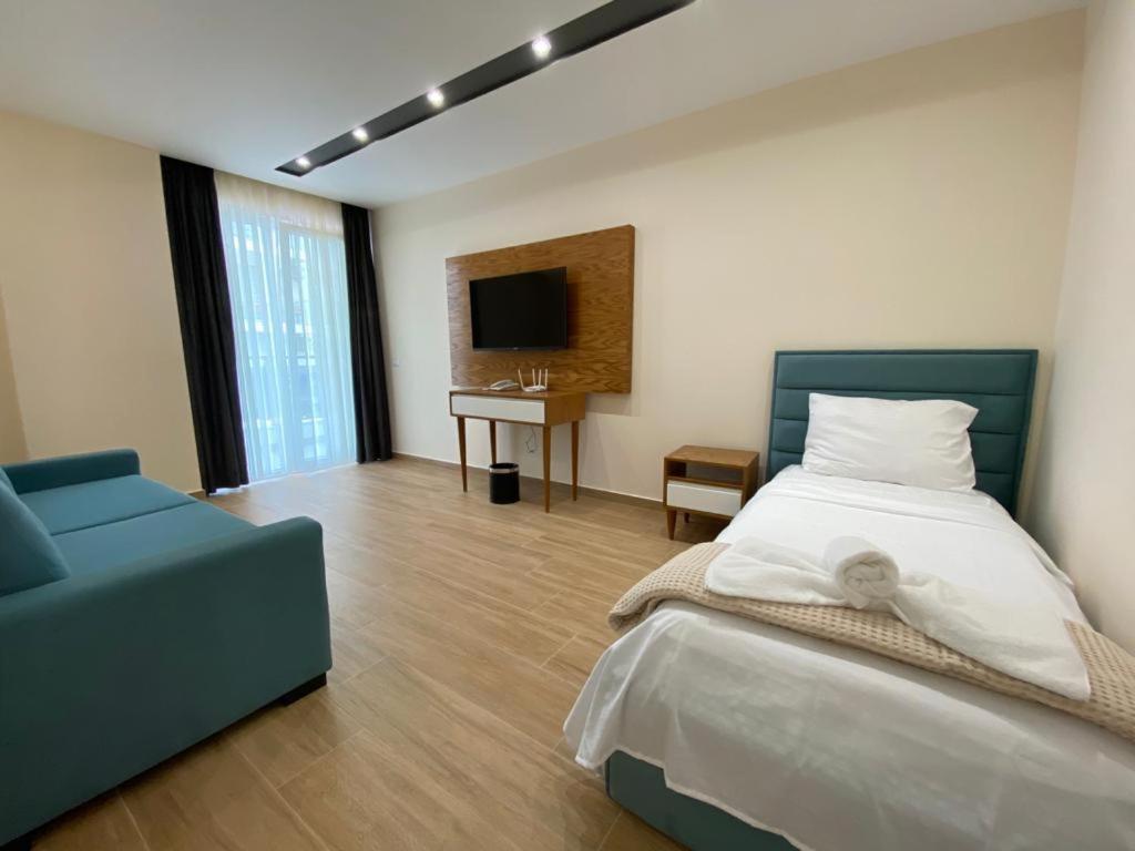 Milenium Hotel Shëngjin Esterno foto